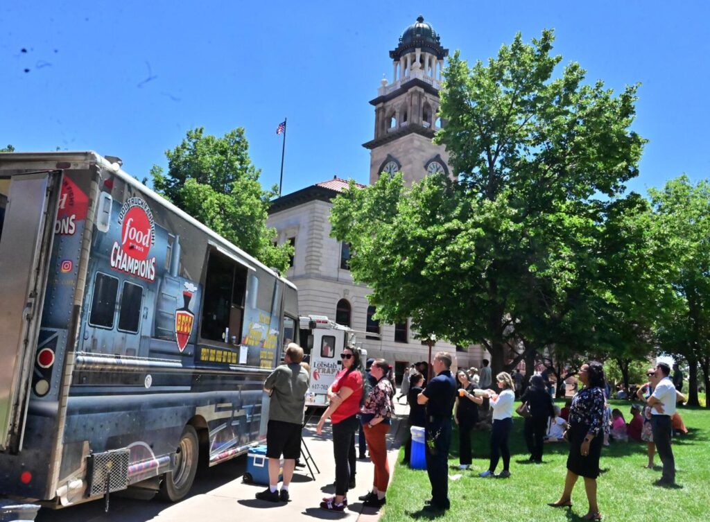 062922-news-food-trucksj 02.JPG (copy)