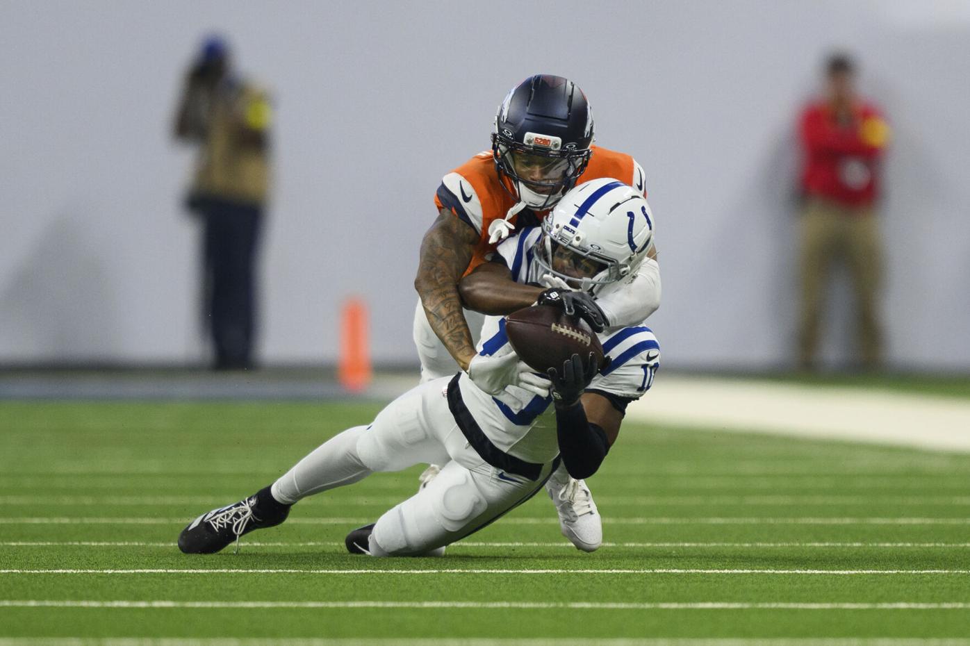 Broncos Colts Football
